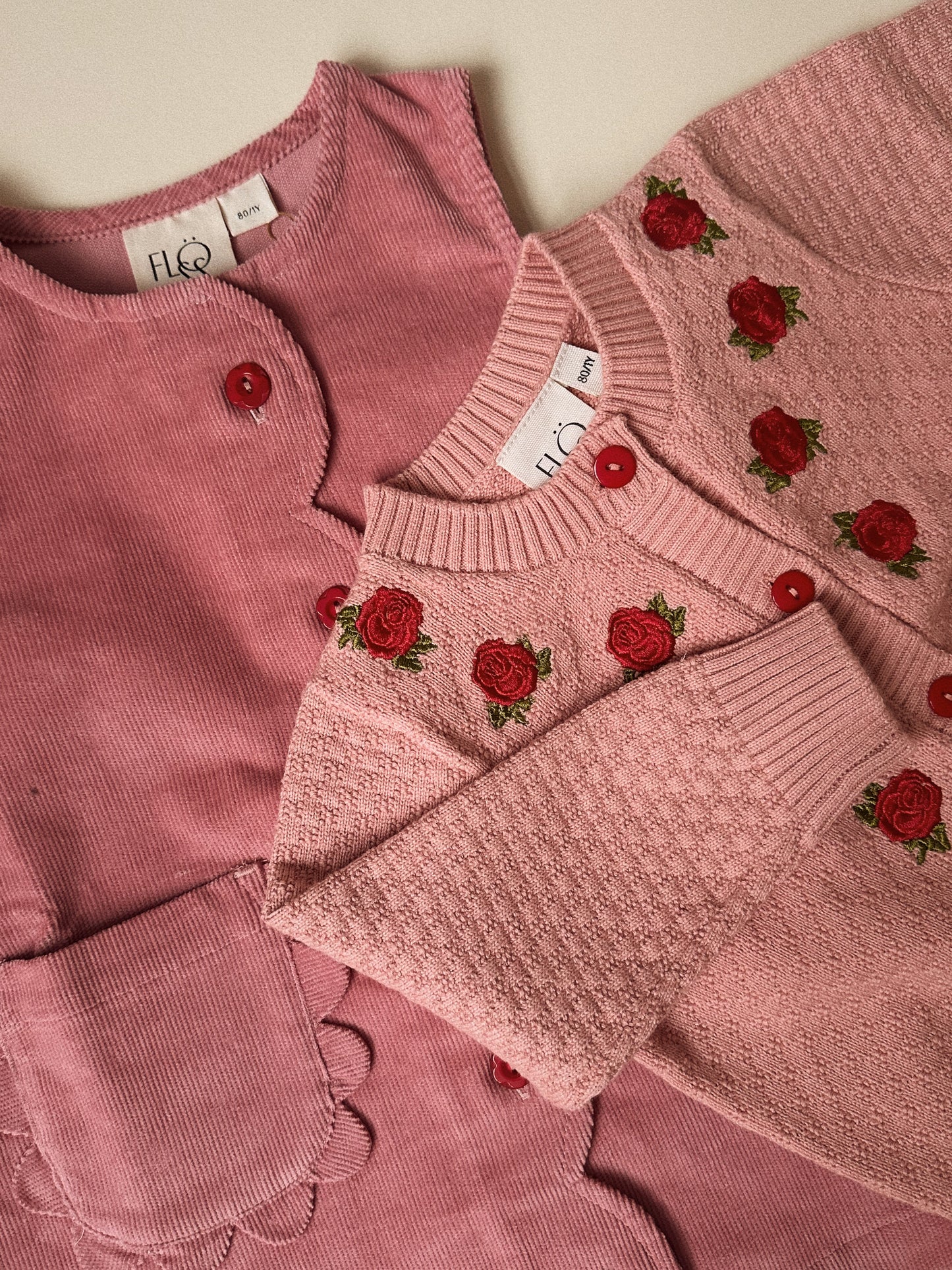 Mia Kleid – Samtrose