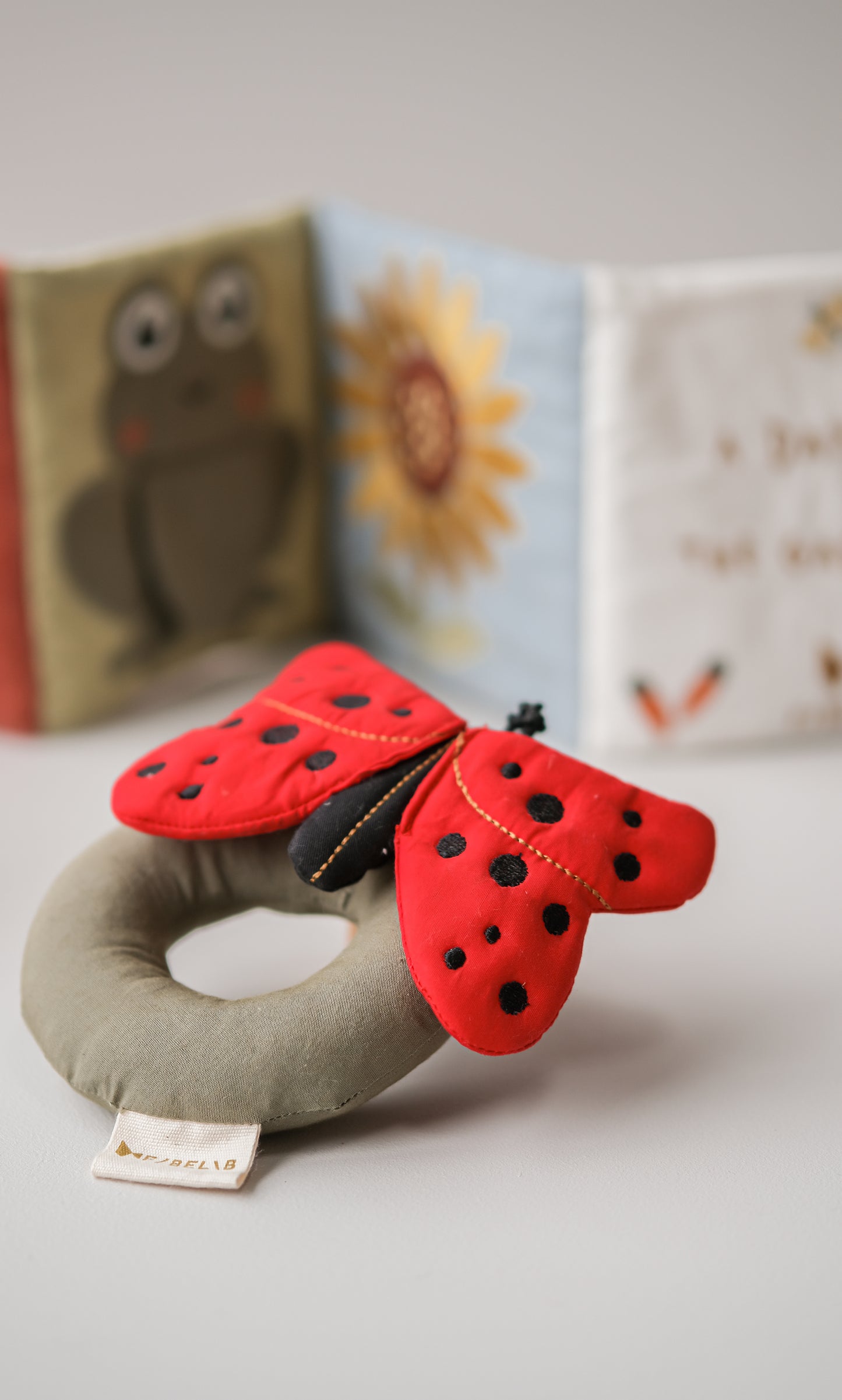 Weiche Babyrassel – Marienkäfer